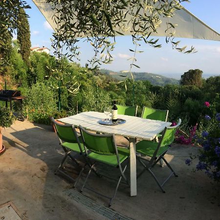 La Casina Delle Rondini Casa de hóspedes Corsanico-Bargecchia Exterior foto